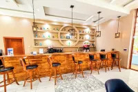 Mozza Beach Resort - bars