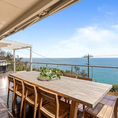 Clifftop Coastal Sanctuary with Panoramic Views