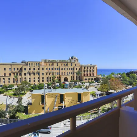 City Center Hotel