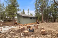 34 Acre Escape Games Hiking Pool Table Bicycles - balcony