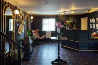 The Imperial Dragon Hotel - parking