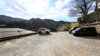 Yugawara Fuga - parking
