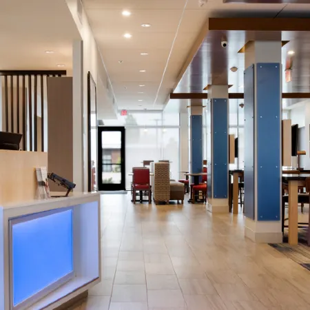 Holiday Inn Express & Suites RACINE by IHG