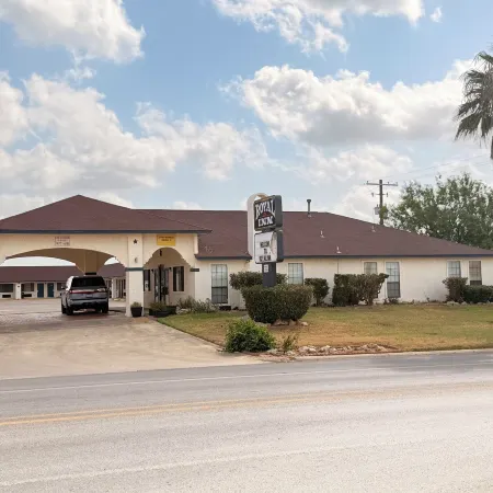 Royal Inn Pearsall