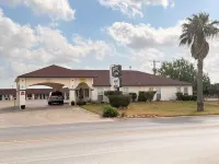 Royal Inn Pearsall - Motels