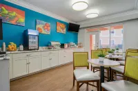 SureStay Plus Hotel by Best Western the Villages - piscina