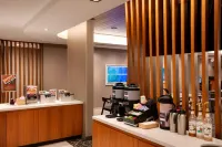 SpringHill Suites Hampton Portsmouth - Breakfast