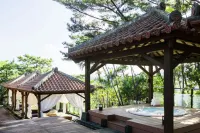 The Ritz-Carlton, Okinawa - Swimmingpools