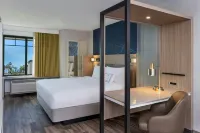 SpringHill Suites San Diego Carlsbad - parking