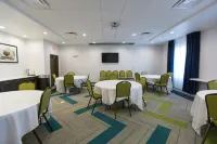 Hampton Inn and Suites Stroud - 2 estrellas