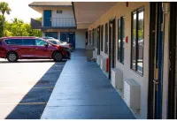 Motel 6 Lantana, FL - 2-Star