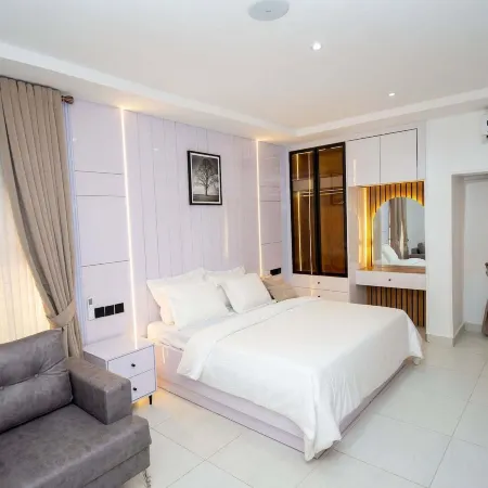 Cholis Residency