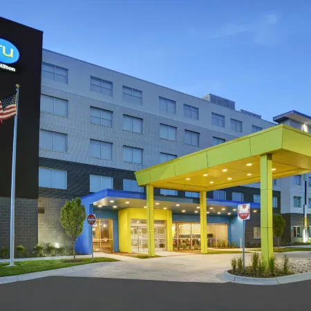 Tru by Hilton Troy Detroit