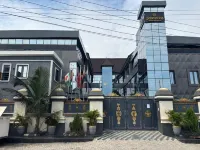 Livingstone Luxury Apartment - Condos