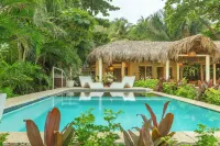 Beachfront House - Villas