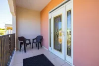 Colinas del Atlantico Vacational House 2nd Floor - Haustierfreundliche