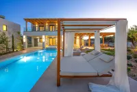 Black Olive Villas - Pools