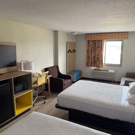 Days Inn by Wyndham Muncie -Ball State University