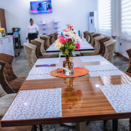Dejavu Hotel and Suite