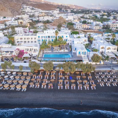 فندق كاماري بيتش Hotels near شاطئ كاماري