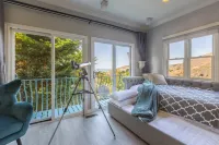 @ Marbella Lane - KnollTop Property | HotTub