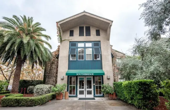 南橋納帕谷酒店