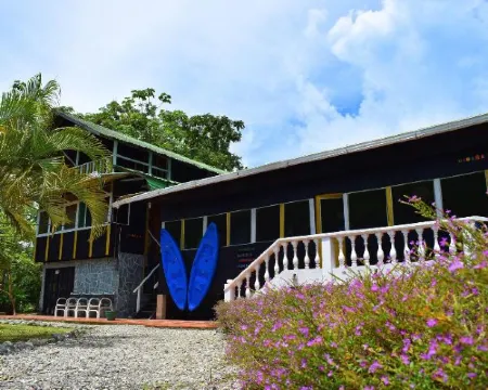 Hotel Nuquimar Hotels in Nuqui