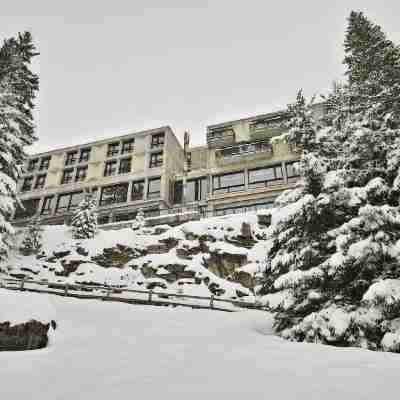 Terminal Neige - Totem Hotel Exterior