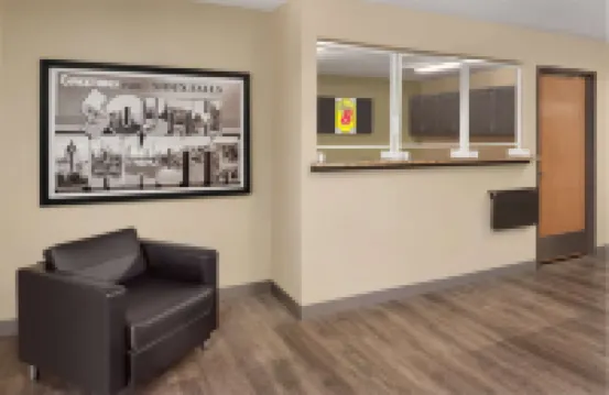 Super 8 by Wyndham Sioux Falls