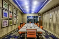 Holiday Inn Express & Suites Dallas NW - Farmers Branch Hotels in Farmers Branch