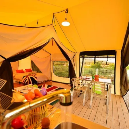 Hapcheon Apparang Nolja Kids Glamping Отели в г. Хапчхон