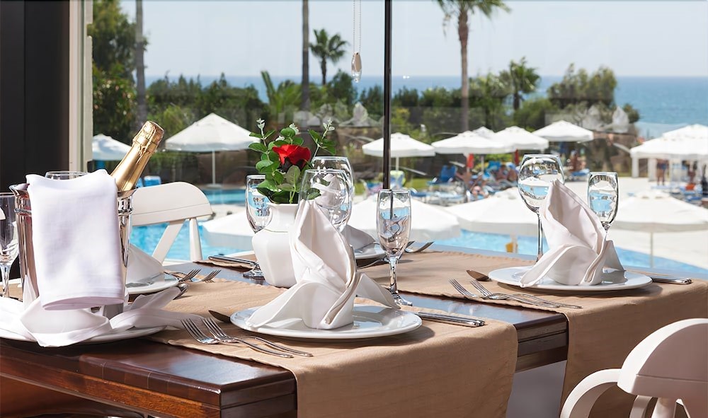 İz Flower Side Beach Hotel