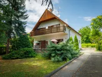 Pinus 2 Hotels in 