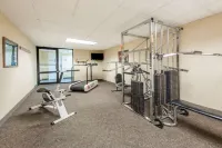 Days Inn by Wyndham Columbus IN - Gym