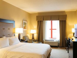 Holiday Inn Express & Suites Olathe North