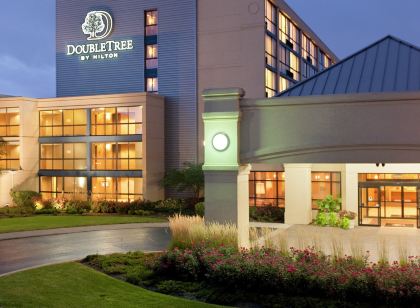 DoubleTree by Hilton Hotel Chicago - Arlington Heights