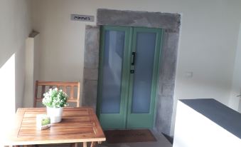 Mimma's: Welcoming Stone and Wood Loft, Near the Sea and the Mountain