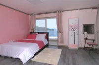 Changwon Santorini Pension