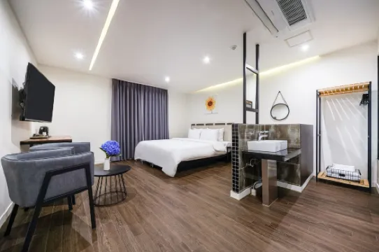 โฮเทล ควอตซ์ ปูซาน