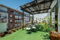Noches en Triana Hotels in San Juan de Aznalfarache