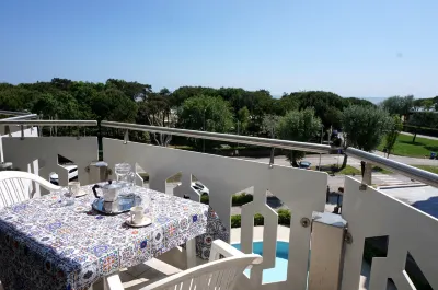Gorgeous Studio with Shared Pool and Terrace