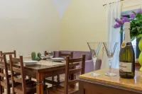 Flowers Apartments & Rooms Hotels in Meta