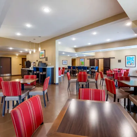 Comfort Suites