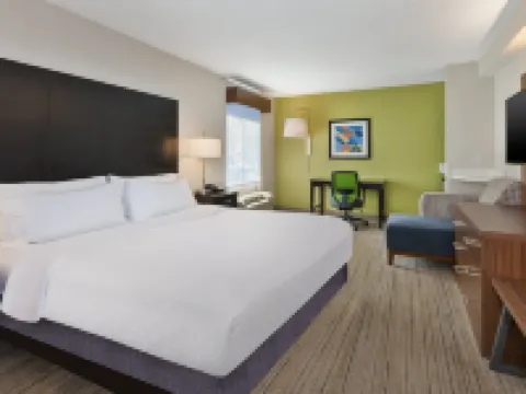 Holiday Inn Express WALDORF by IHG ウォルドーフのホテル