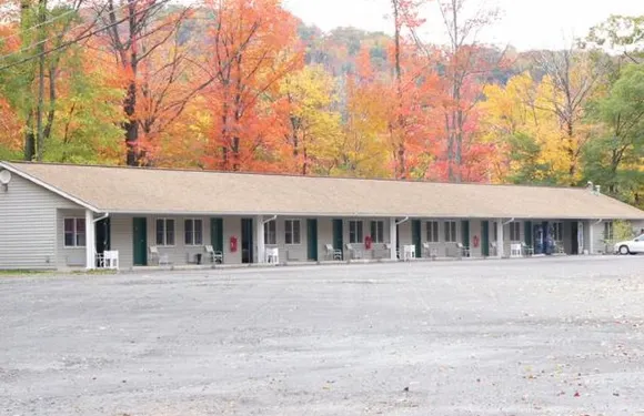 格拉維提汽車旅館