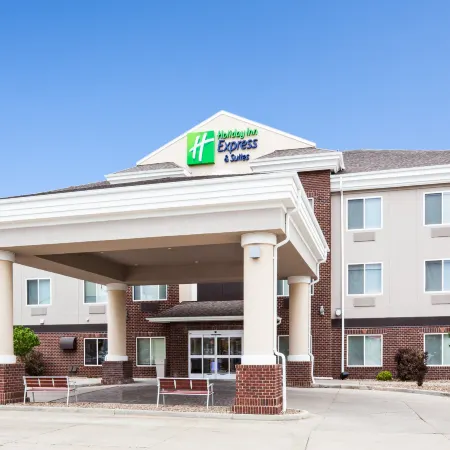Holiday Inn Express & Suites DICKINSON by IHG