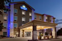 Days Inn & Suites by Wyndham San Antonio Near Frost Bank Ctr Hotels in East San Antonio