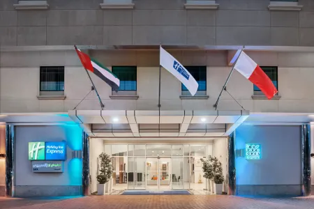 Holiday Inn Express Dubai Safa Park