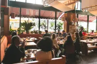 Freehand Los Angeles - breakfast