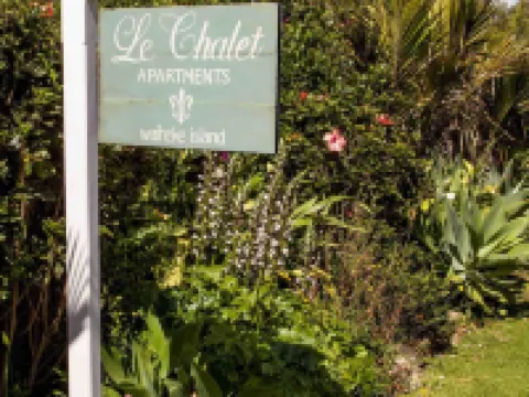 Le Chalet Waiheke Apartments Hotels near Waiheke Island Explorer Bus